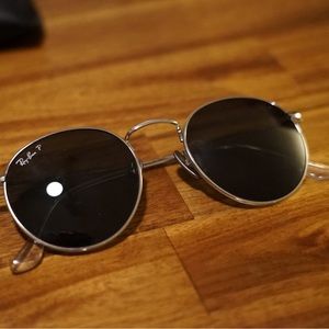 Ray-ban sunglasses. Barely used, no sign of wear and tear, with case.